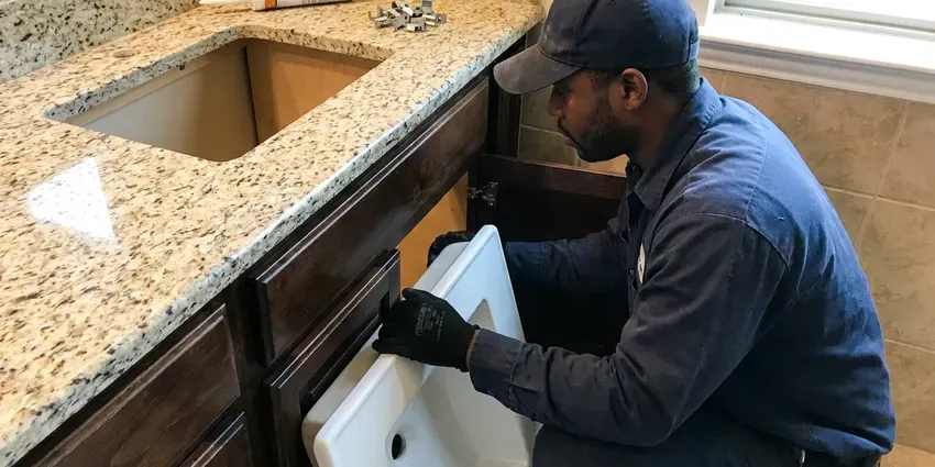 Milwaukee bathroom plumbing specialists