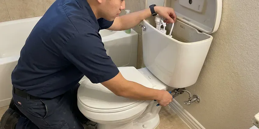 Toilet Repair in Milwaukee